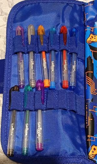 Smiggle Pencil case x 2 & Smiggle Pen's