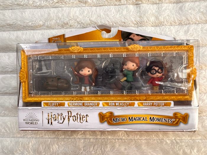 Harry Potter Micro Magical Moments Figures Ron Fluffy Hermione Mini Set Case Damaged Box Please see photos