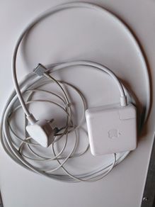 Apple Mac Book Power Supply