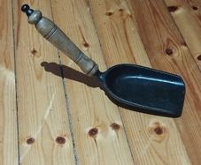 Vintage Style Cast Iron Coal Shovel