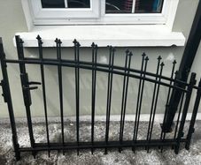 Double Door Fence Gate With Spear Top