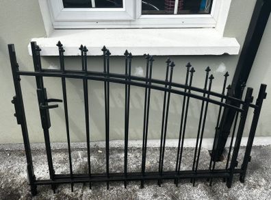Double Door Fence Gate With Spear Top