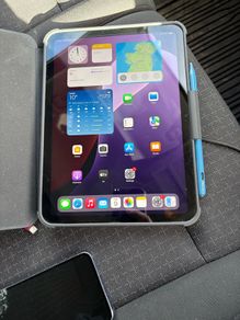ipad 11 128G with AppleCare & Warranty