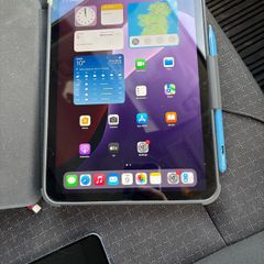 ipad 11 128G with AppleCare & Warranty