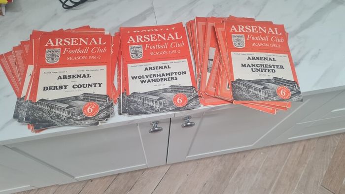 vintage arsenal programmes