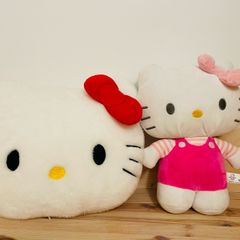 Hello Kitty pillow and soft toy