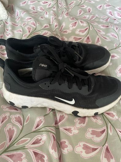 Ladies trainers