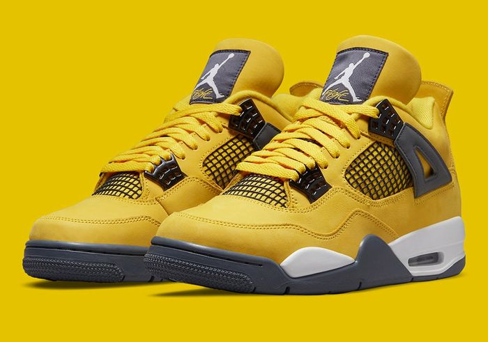 Nike Air Jordan 4 Lightning UK 11 / US 12 DEADSTOCK