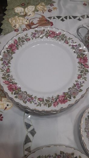 old foley dinner plates harmony rose