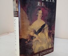 Victoria R. I. by Elizabeth Longford (GT280)