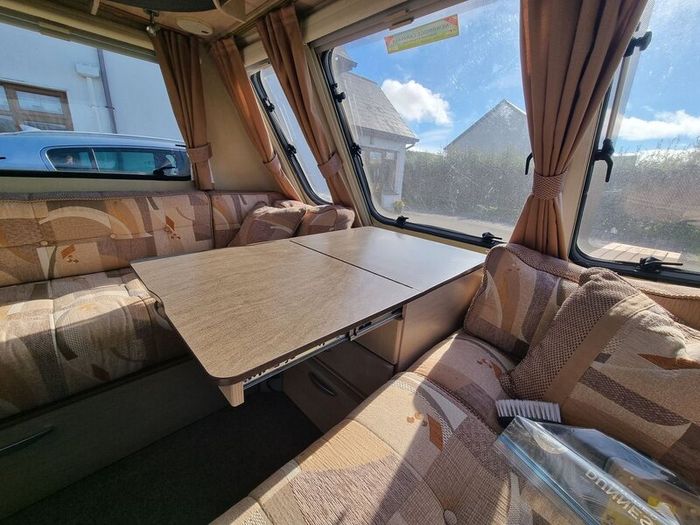 Sterling Europa 390 - 2 Berth