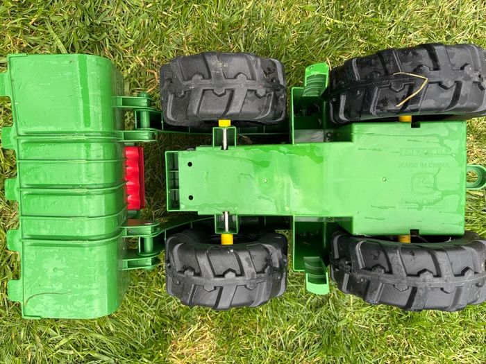john Deere big scoop toy tractor
