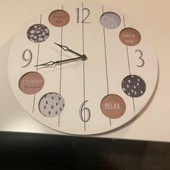 Picture clock