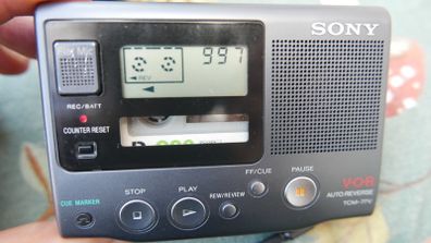 Sony TCM-77V Walkman Cassette Player Voice Recording  Walkman