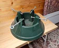 Christmas tree stand