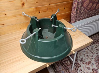Christmas tree stand