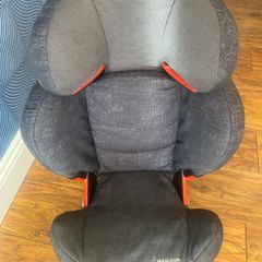childs car seat
