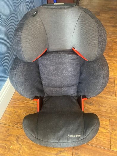 childs car seat