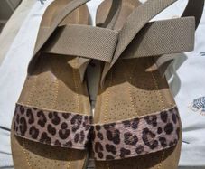 sandles size 7 new