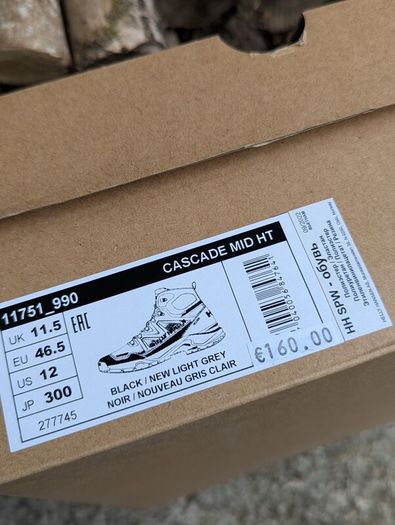 Helly Hansen Cascade mens waterproof mid boots