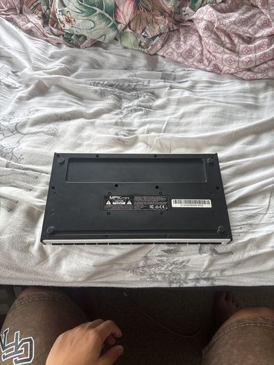 Akai mpk mini mk3 midi controller