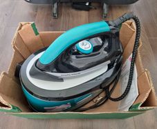 Morphy Richards steam iron