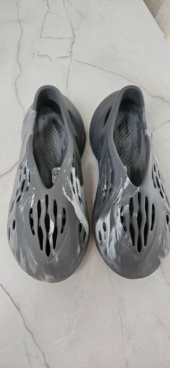 Yeezy foam runner