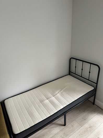 Single bed with mattress