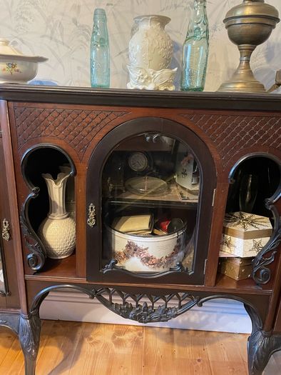 Vintage Mahogany Display Sideboard / Cocktail Cabinet