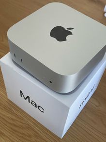 Mac mini M4 chip and monitor