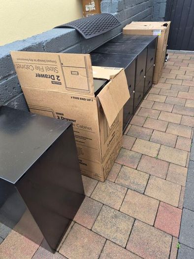 6 units with 2 drawers and keys..