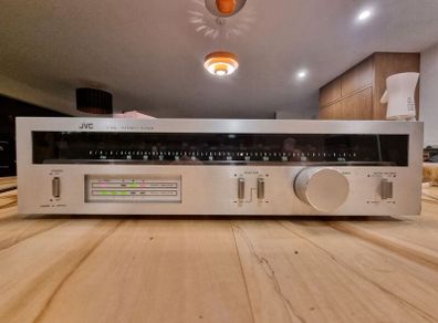JVC Vintage Tuner