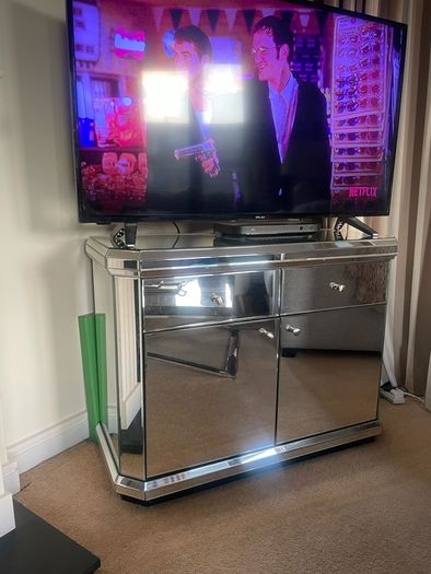 Beautiful mirror sideboard