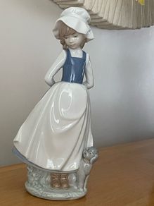 Nao By Lladro Figurine