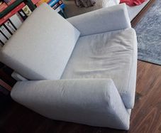 chair/fold out bed