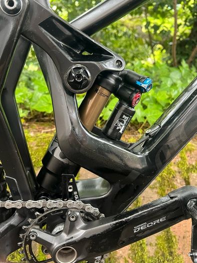 Mondraker Dune Carbon R
