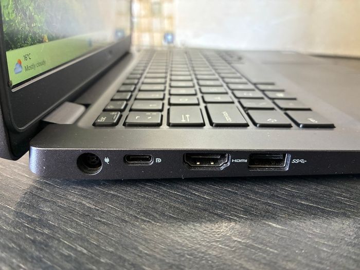 Dell Latitude 5300