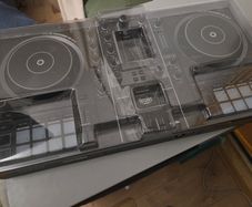 Hercules DJControl Inpulse 500 with cover
