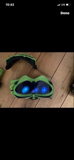 Headset and gun