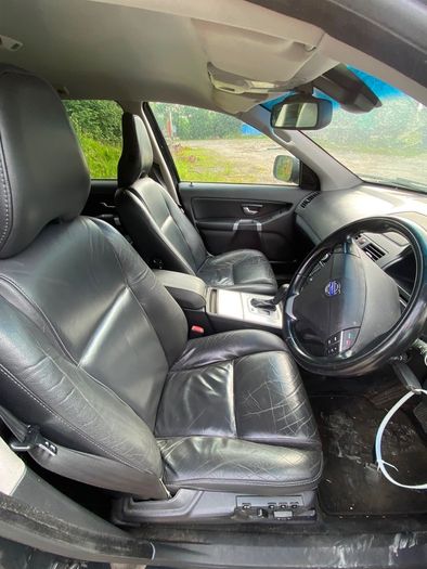 2012 VOLVO xc90 breaking for parts