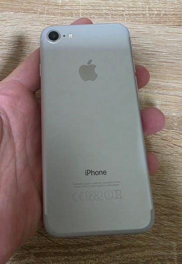 Apple iPhone 7 Silver