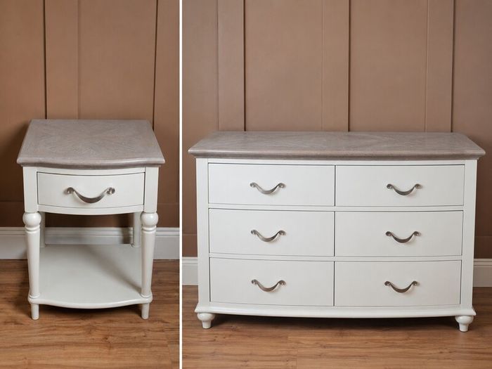Matching bedroom furniture set