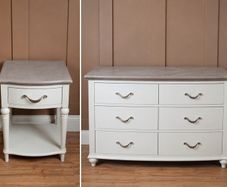 Matching bedroom furniture set