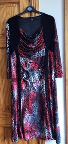 Ladies Stretch Midi dress Red and Black size 16 Including postage