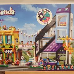 LEGO 41732 Downtown Flower and Design Stores