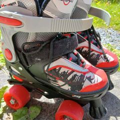 Senhai Roller Skates. Size 33-36.