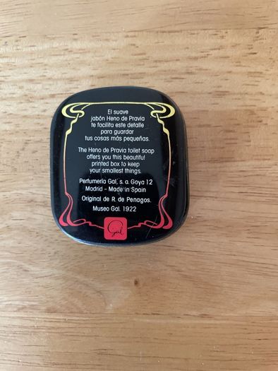 Small vintage soap tin dish