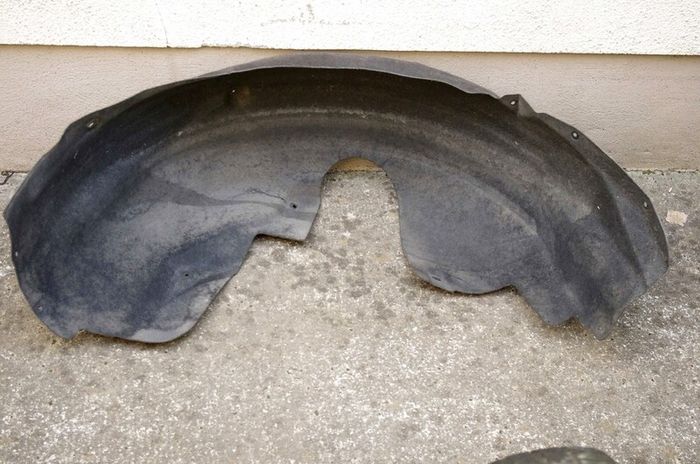 BMW F10 (5 series) wheel arch cover.