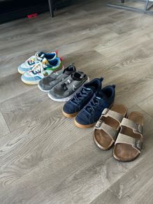 Size 3 shoes (4pairs)
