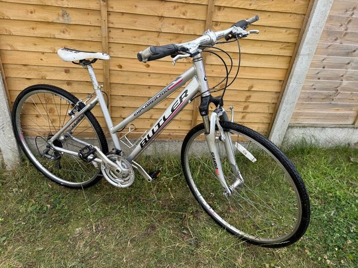 28" inch aluminium bikes in perfect condition